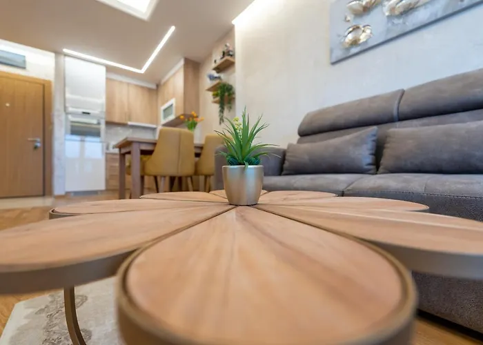 Lux M&b Ζλάτιμπορ